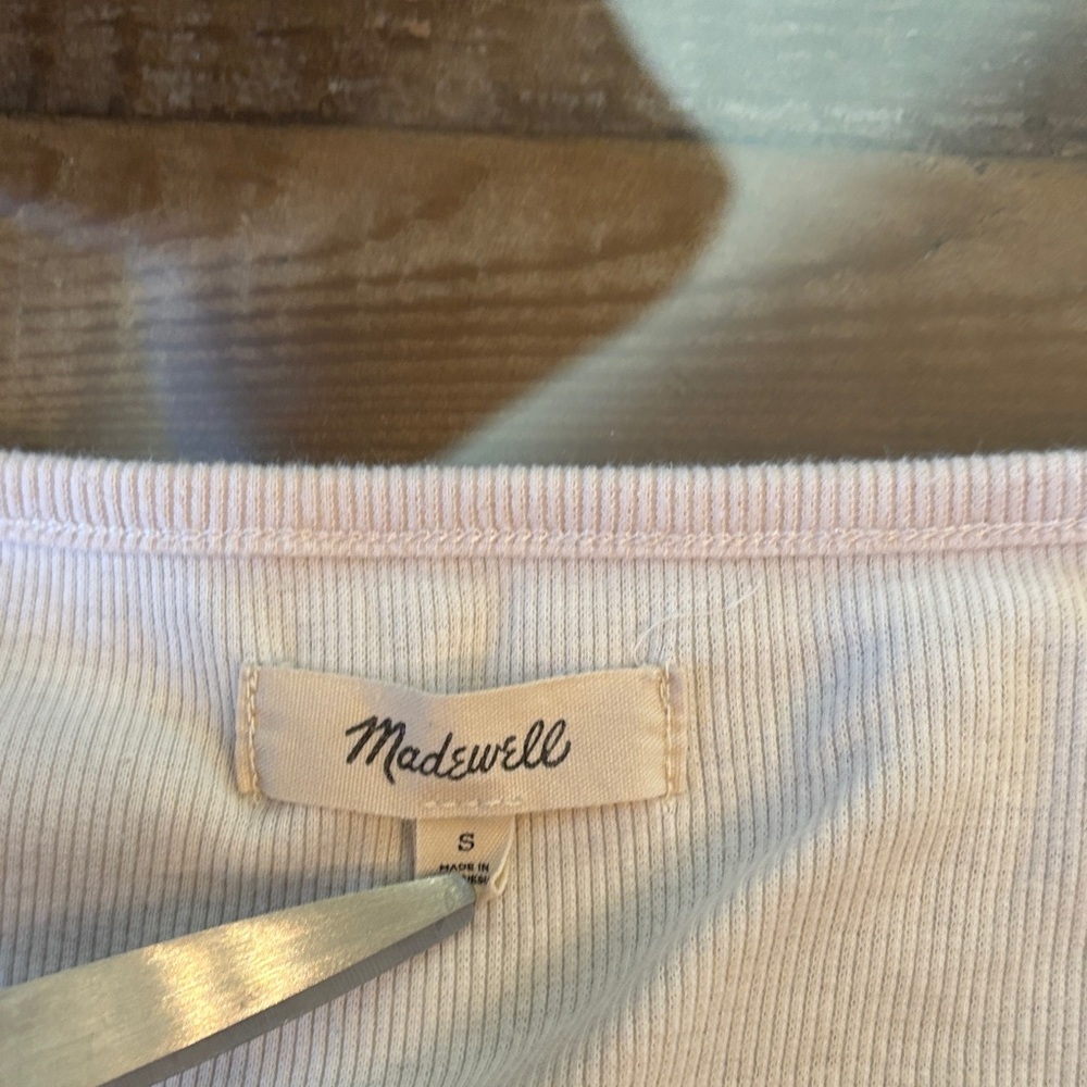 Madewell Cream Ribbed Scoop Neck Crop Top with Snap Detail - Picture 8 of 10